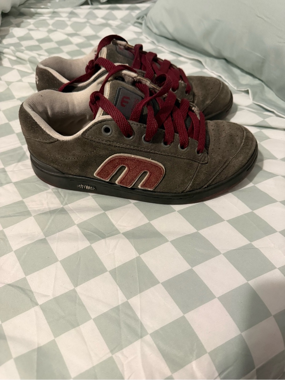 Etnies Kids Brown Suede Sneakers with Red Accents